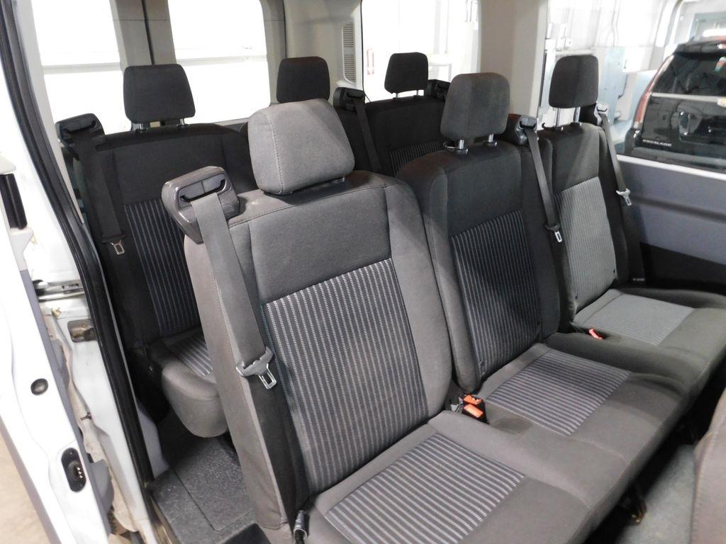 Ford Transit 150 Wagon Med. Roof XLT w/Sliding Pass. 130-in. WB 2018