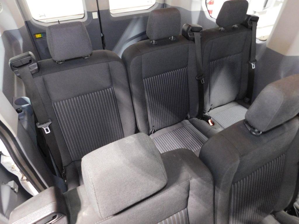 Ford Transit 150 Wagon Med. Roof XLT w/Sliding Pass. 130-in. WB 2018