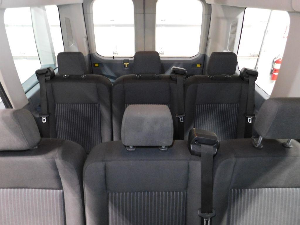 Ford Transit 150 Wagon Med. Roof XLT w/Sliding Pass. 130-in. WB 2018