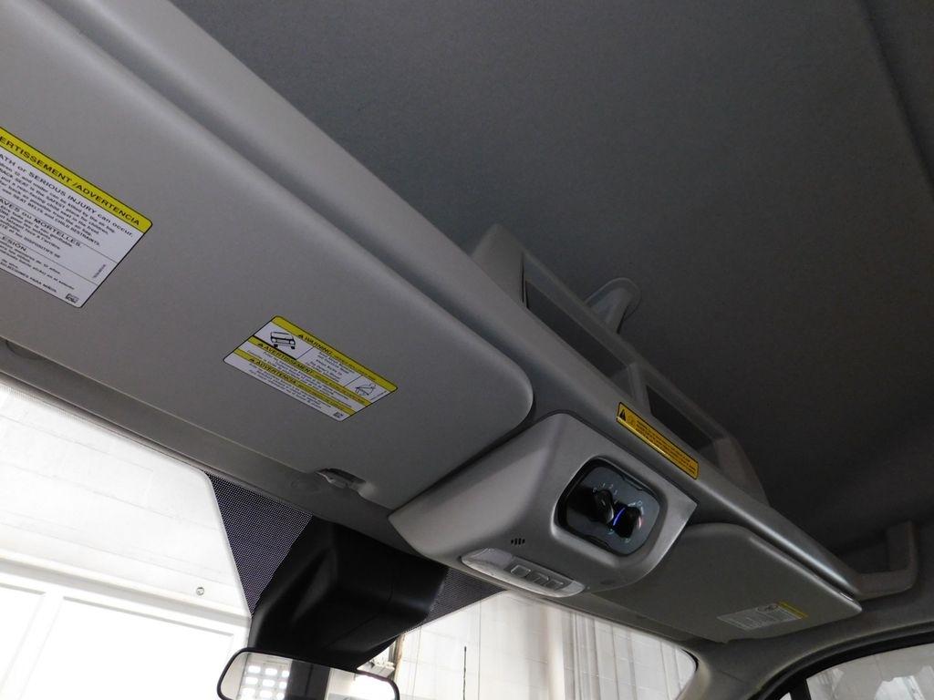 Ford Transit 150 Wagon Med. Roof XLT w/Sliding Pass. 130-in. WB 2018