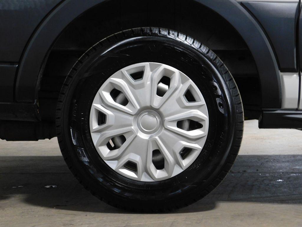 Ford Transit 150 Wagon Med. Roof XLT w/Sliding Pass. 130-in. WB 2018