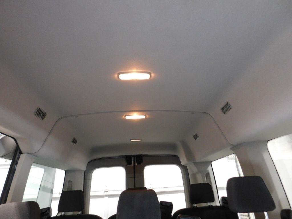 Ford Transit 150 Wagon Med. Roof XLT w/Sliding Pass. 130-in. WB 2018