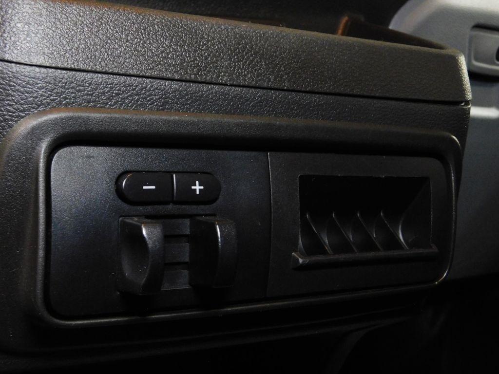 Ford Transit 150 Wagon Med. Roof XLT w/Sliding Pass. 130-in. WB 2018