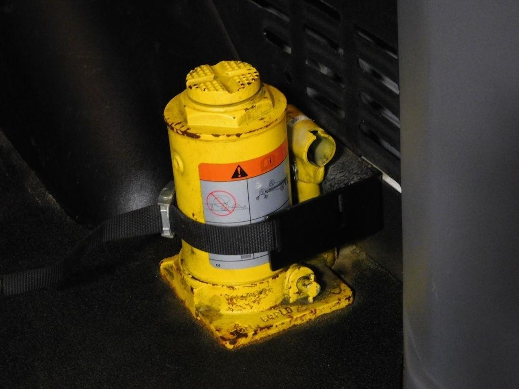 Ford Transit 150 Wagon Med. Roof XLT w/Sliding Pass. 130-in. WB 2018