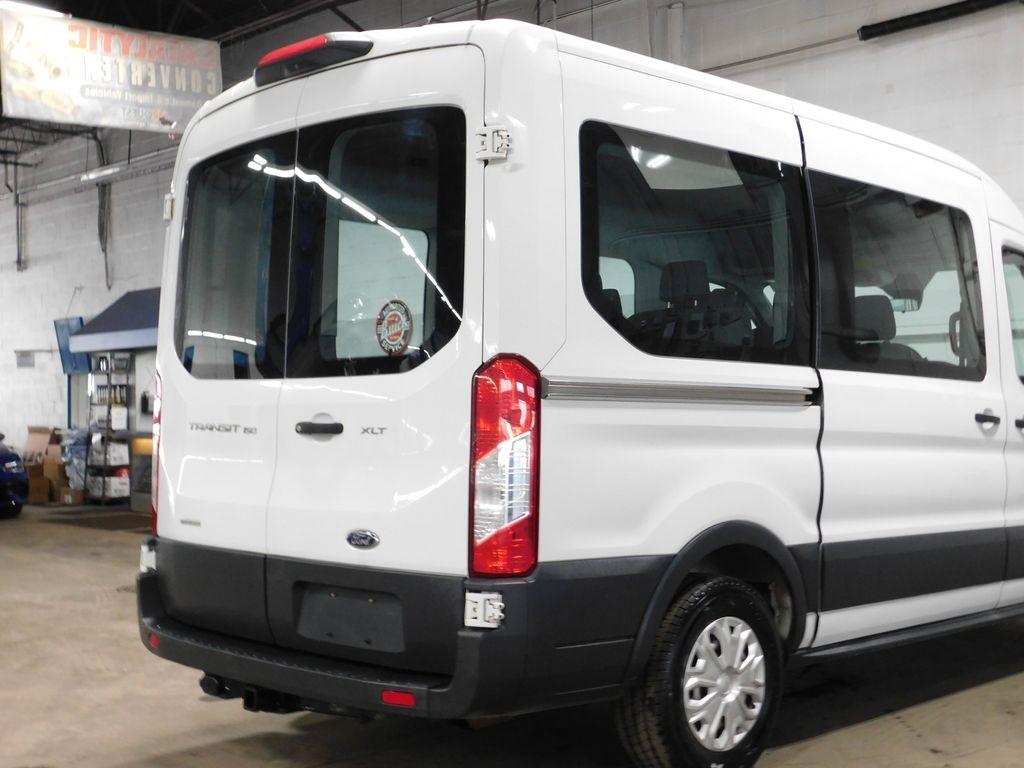 Ford Transit 150 Wagon Med. Roof XLT w/Sliding Pass. 130-in. WB 2018