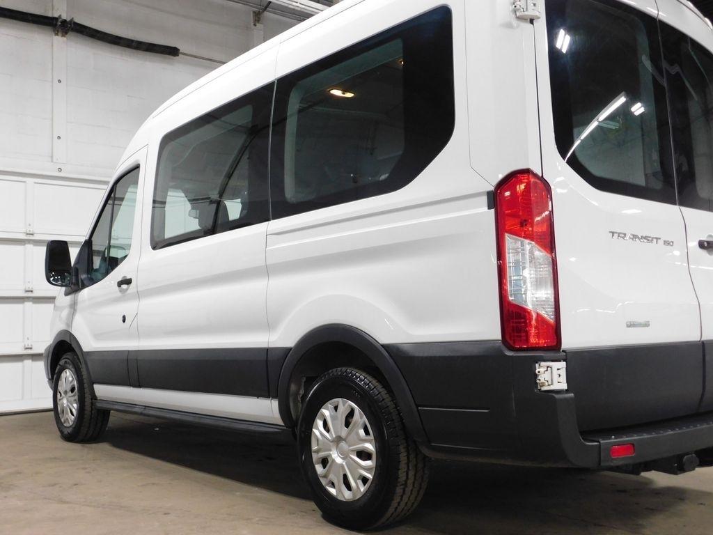 Ford Transit 150 Wagon Med. Roof XLT w/Sliding Pass. 130-in. WB 2018