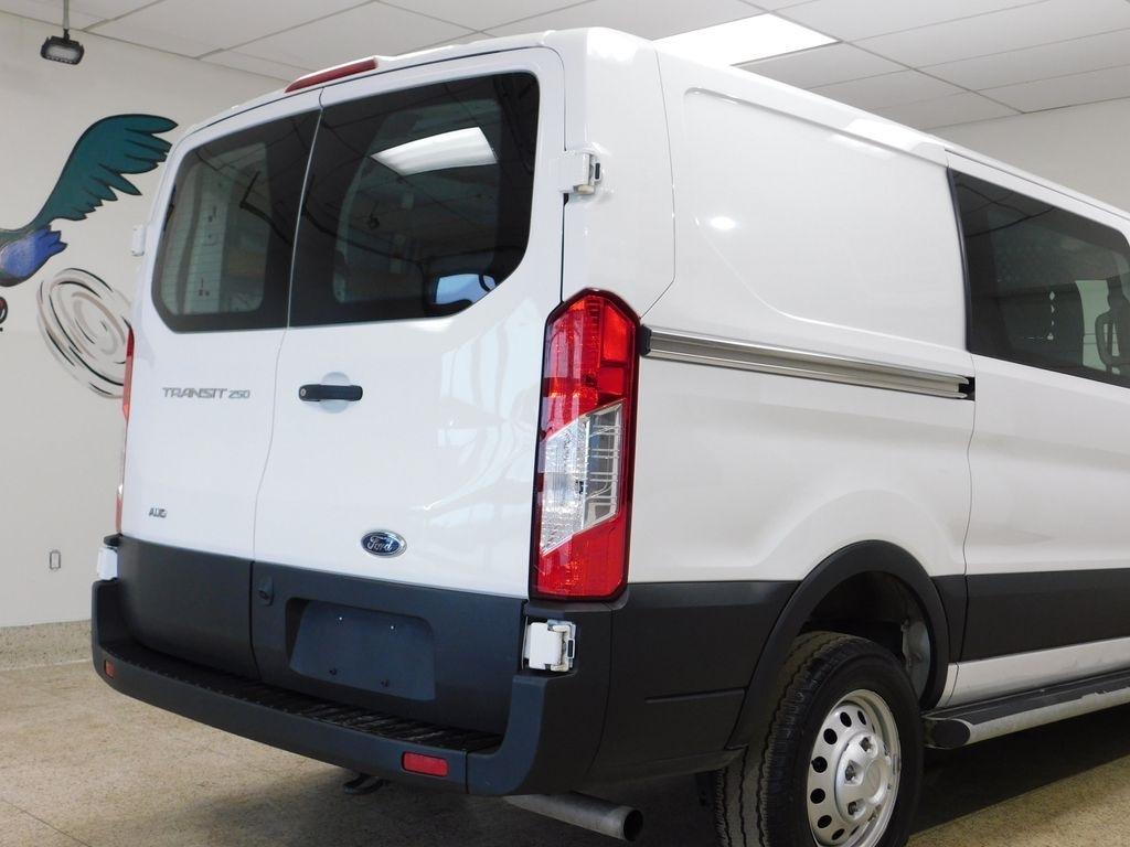 Ford Transit 250 Van High Roof w/Sliding Pass. 148-in. WB 2024