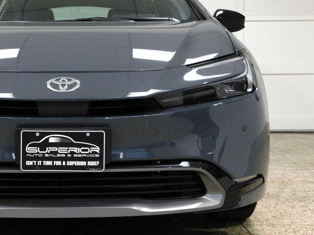 Toyota Prius XLE AWD 2024