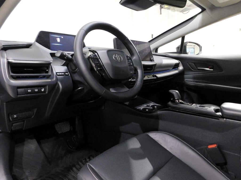 Toyota Prius XLE AWD 2024