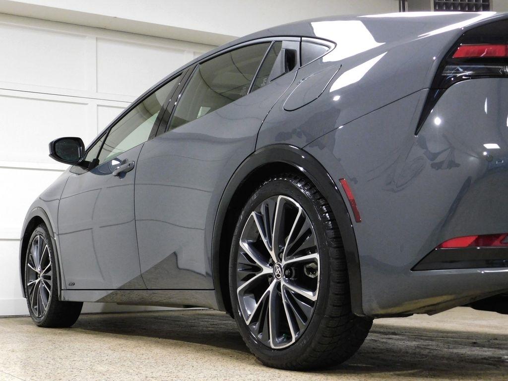 Toyota Prius XLE AWD 2024