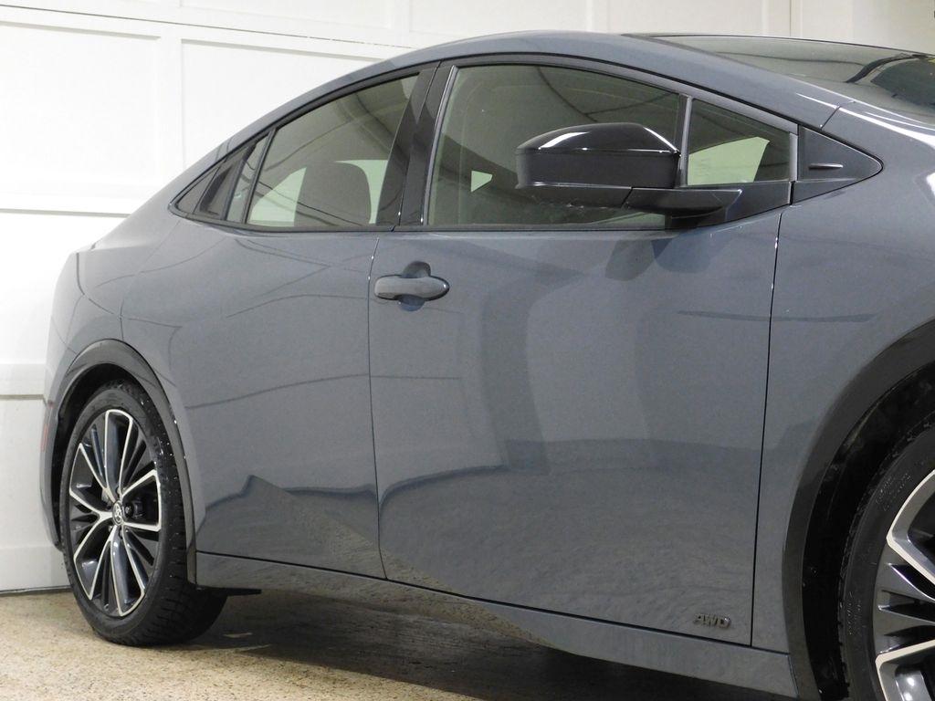 Toyota Prius XLE AWD 2024