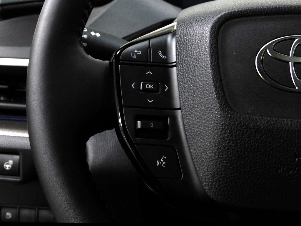 Toyota Prius XLE AWD 2024