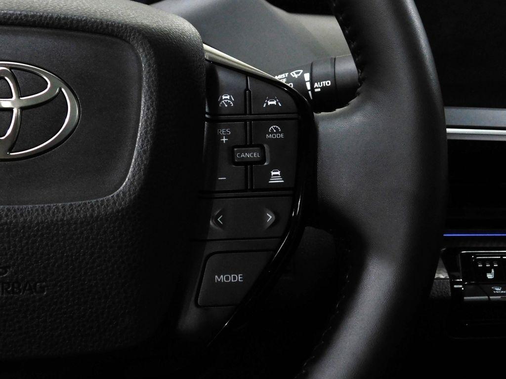 Toyota Prius XLE AWD 2024