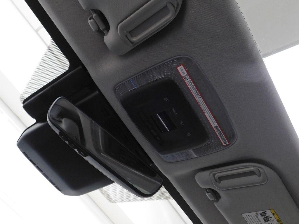 Toyota Prius XLE AWD 2024