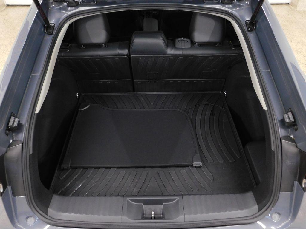 Toyota Prius XLE AWD 2024