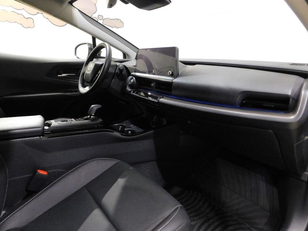 Toyota Prius XLE AWD 2024