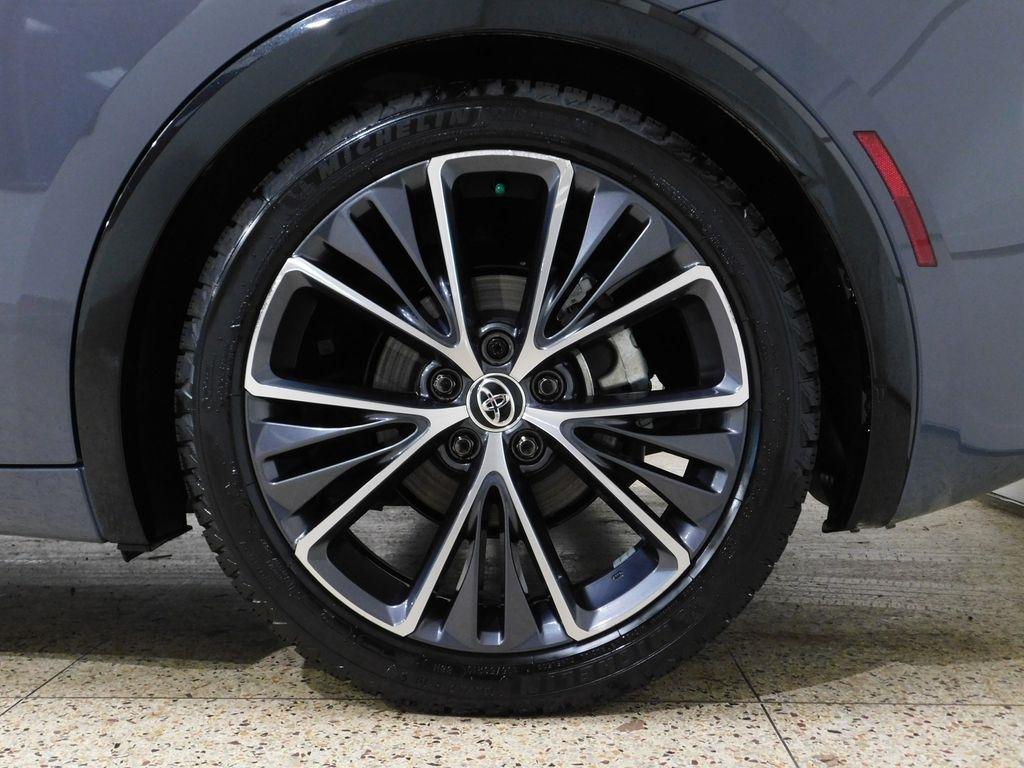 Toyota Prius XLE AWD 2024