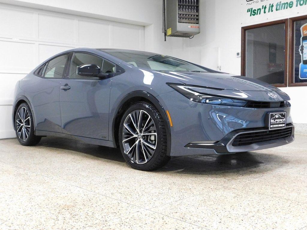 Toyota Prius XLE AWD 2024