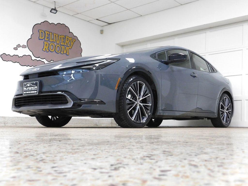 Toyota Prius XLE AWD 2024