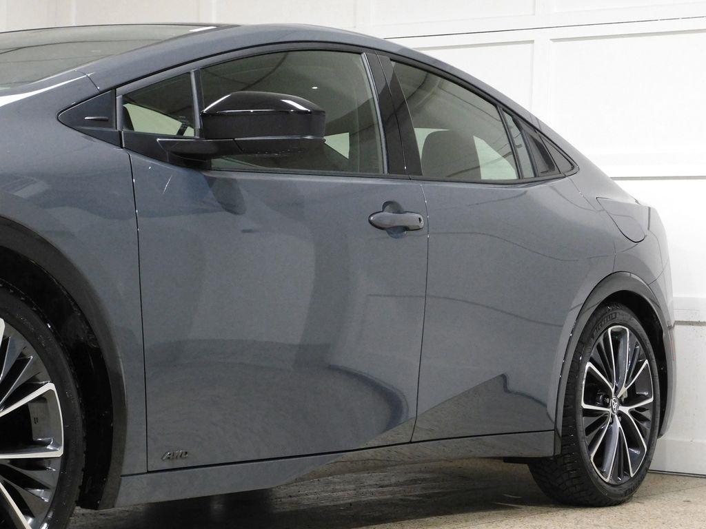 Toyota Prius XLE AWD 2024