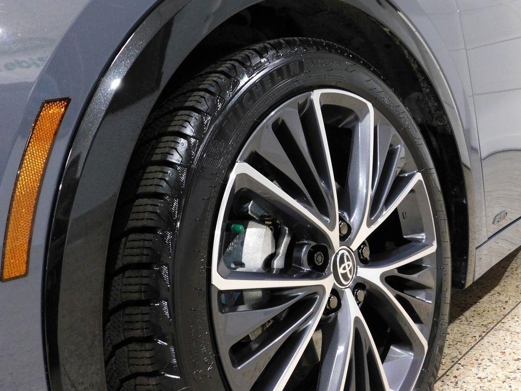 Toyota Prius XLE AWD 2024