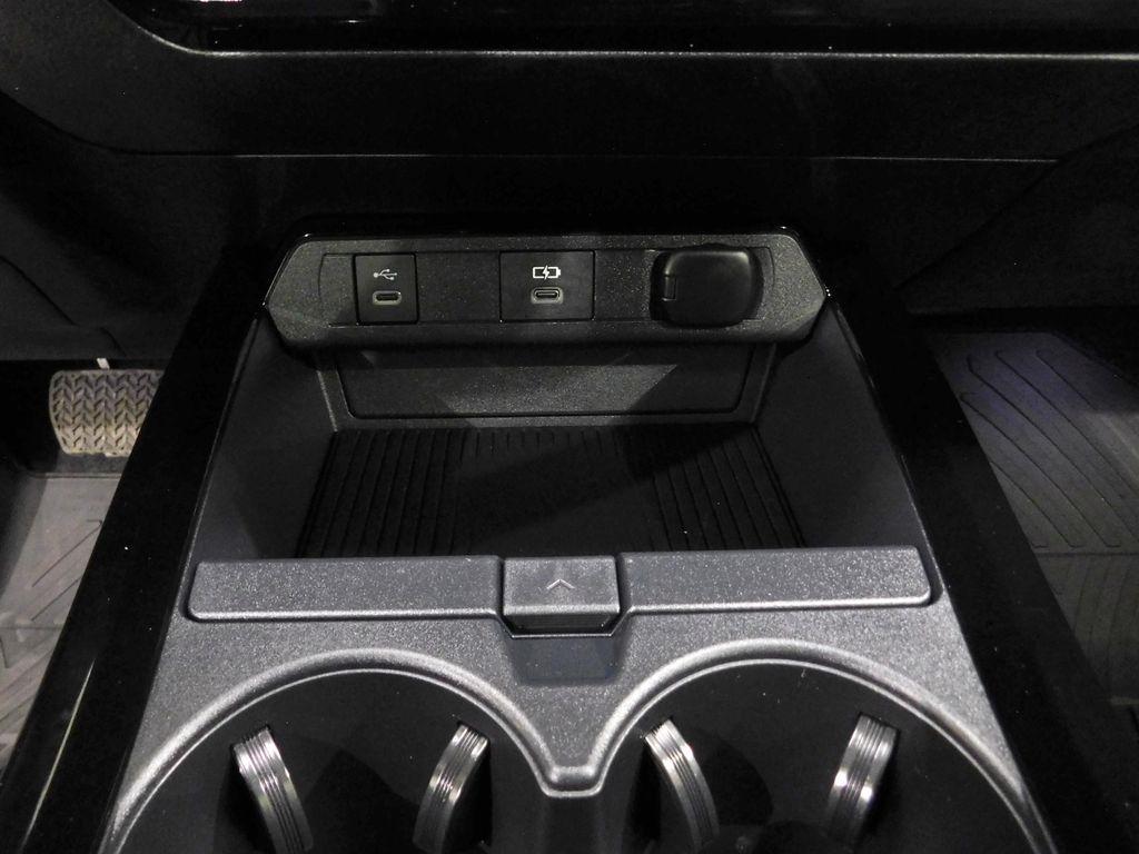 Toyota Prius XLE AWD 2024