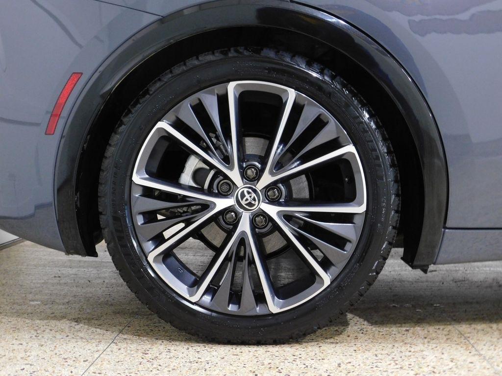 Toyota Prius XLE AWD 2024