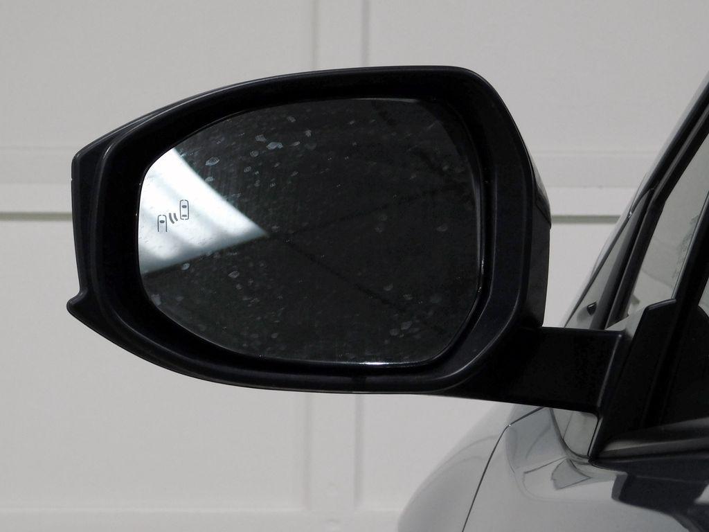 Toyota Prius XLE AWD 2024