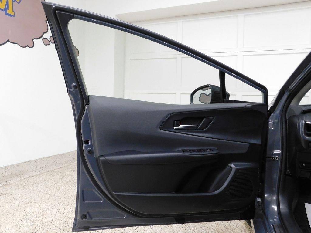 Toyota Prius XLE AWD 2024