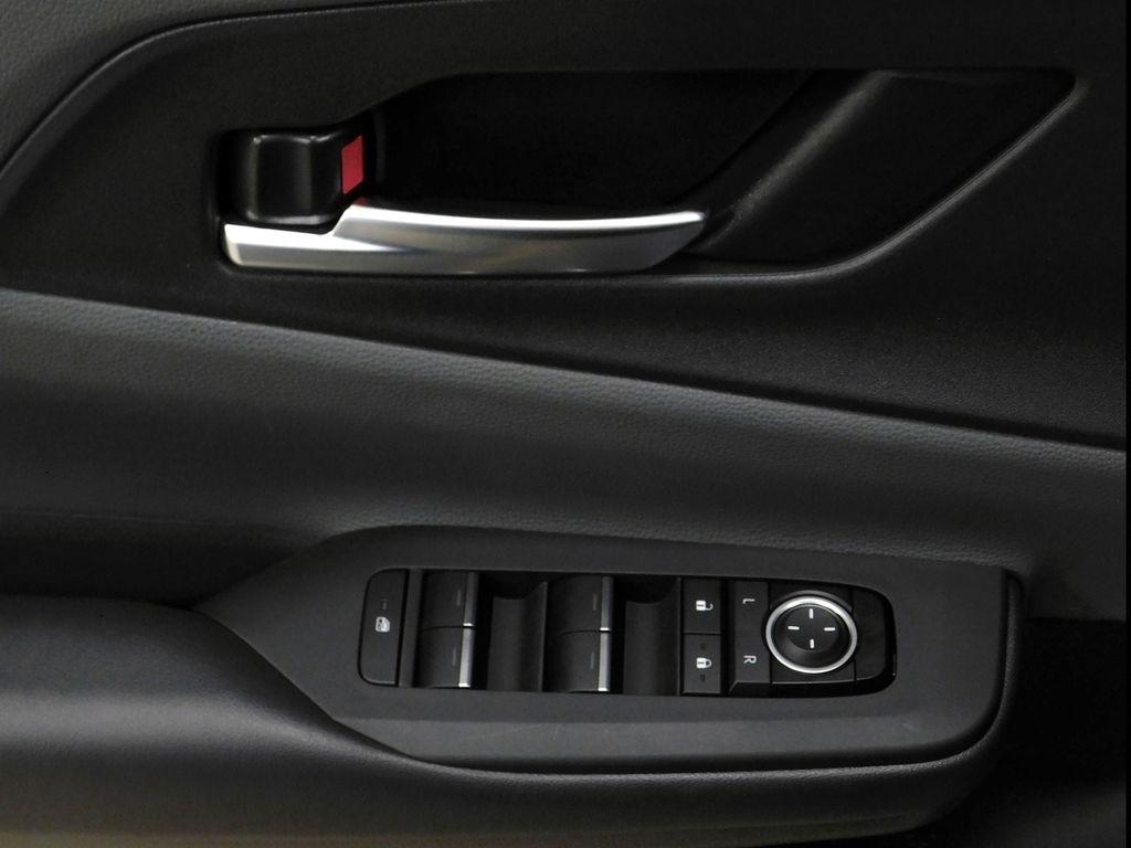 Toyota Prius XLE AWD 2024