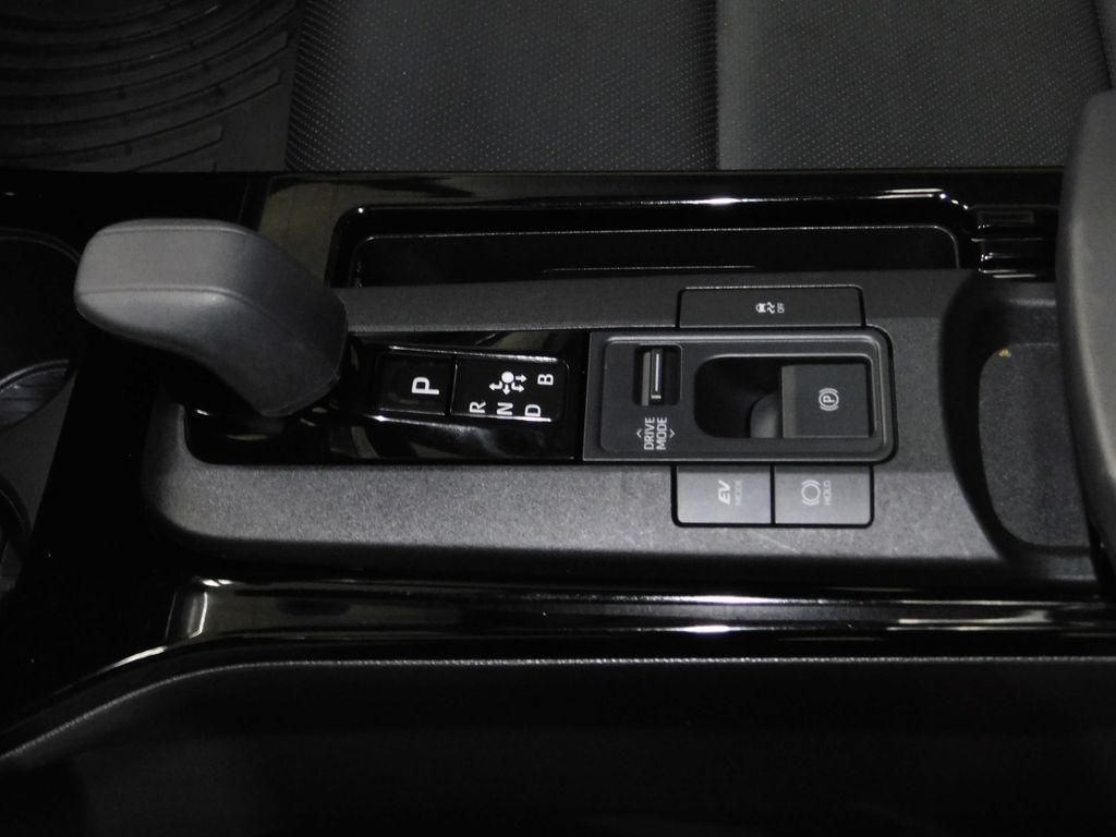 Toyota Prius XLE AWD 2024