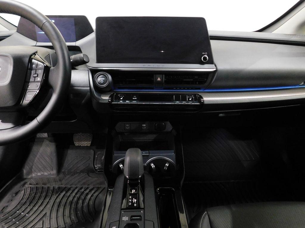 Toyota Prius XLE AWD 2024