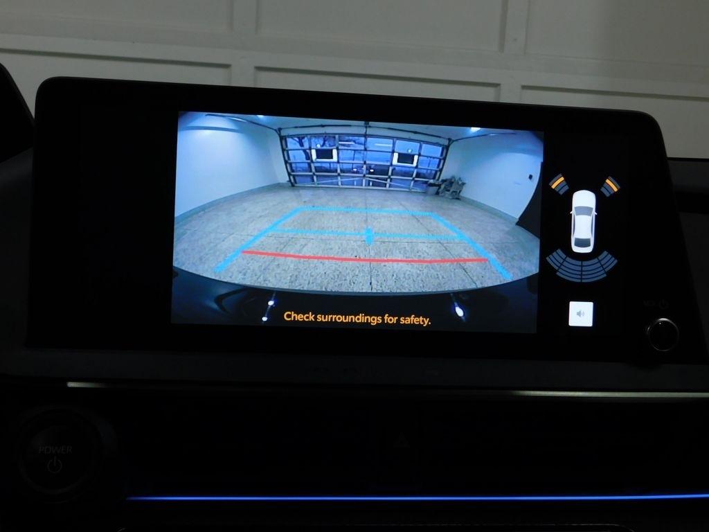 Toyota Prius XLE AWD 2024