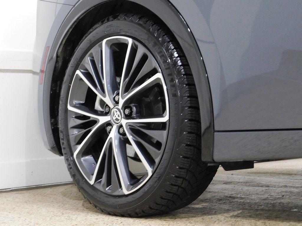 Toyota Prius XLE AWD 2024