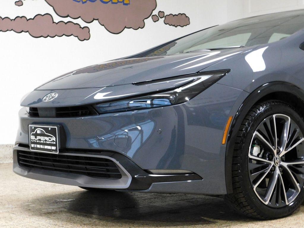 Toyota Prius XLE AWD 2024