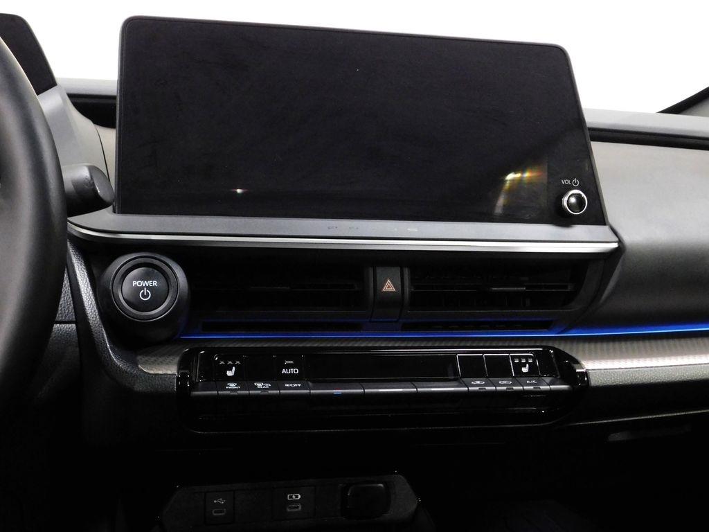 Toyota Prius XLE AWD 2024