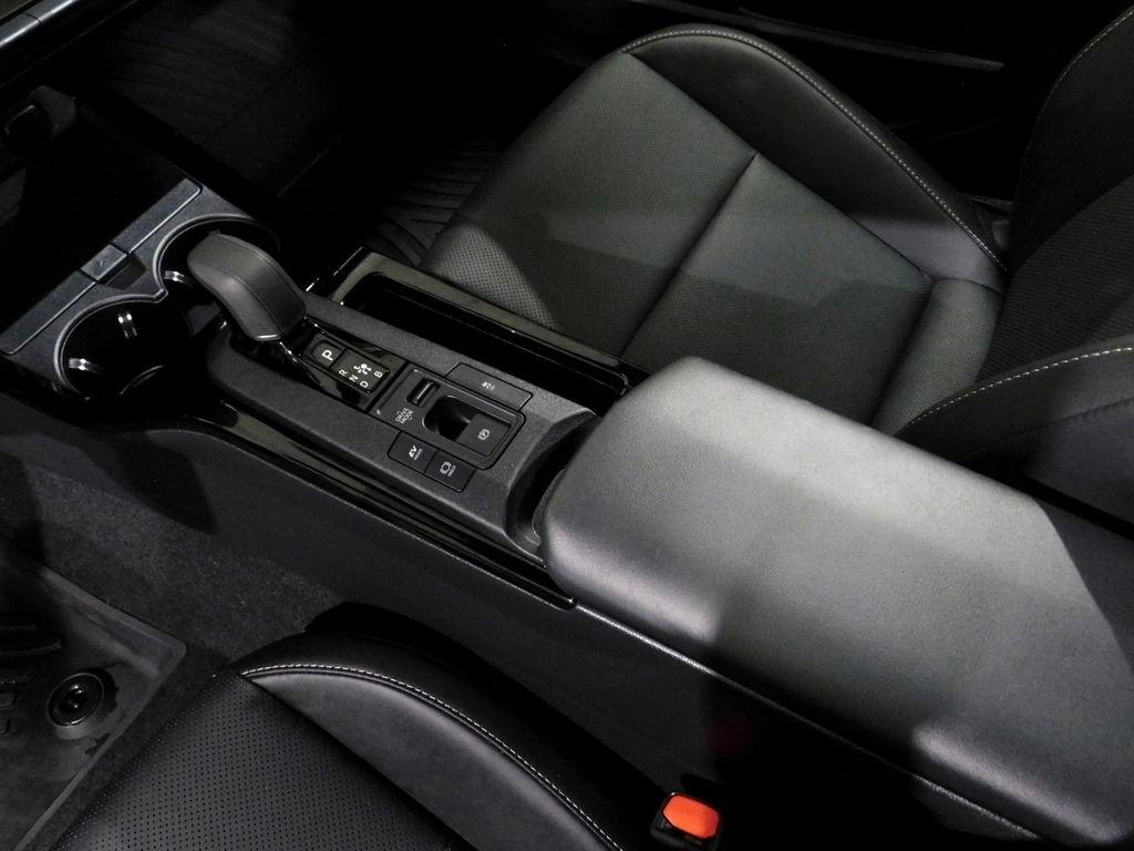 Toyota Prius XLE AWD 2024