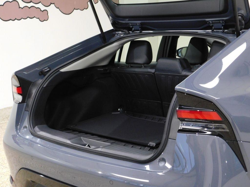 Toyota Prius XLE AWD 2024