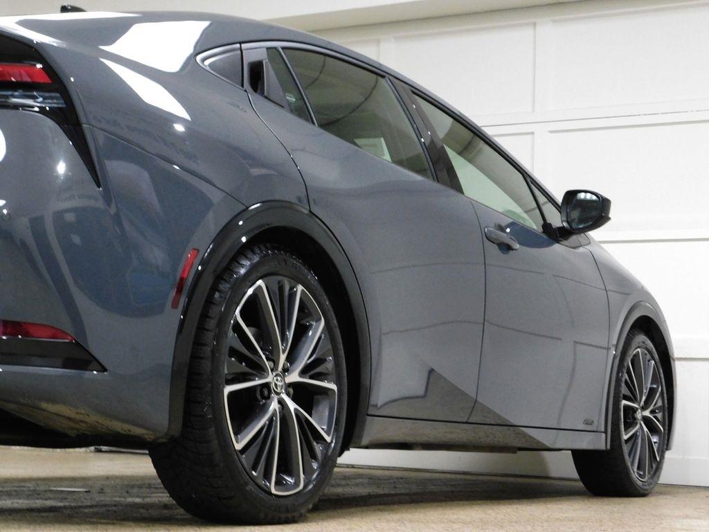 Toyota Prius XLE AWD 2024