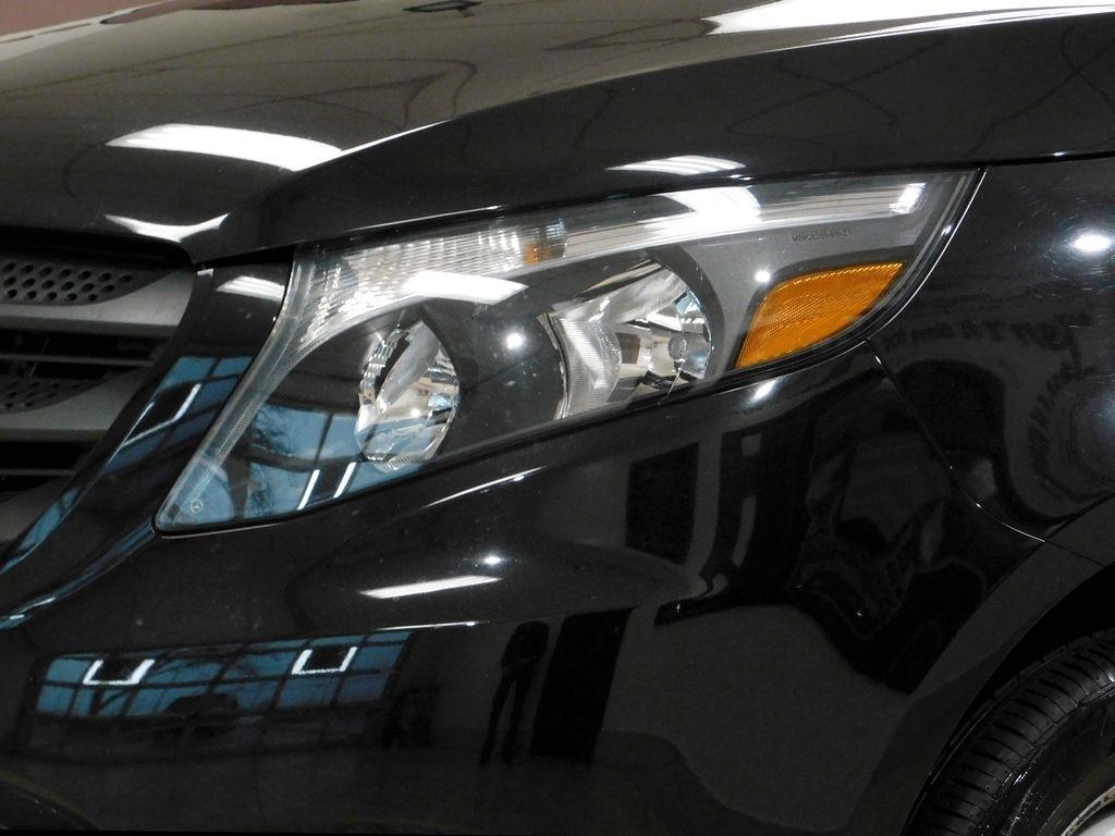 Mercedes-Benz Metris Passenger Van 2019