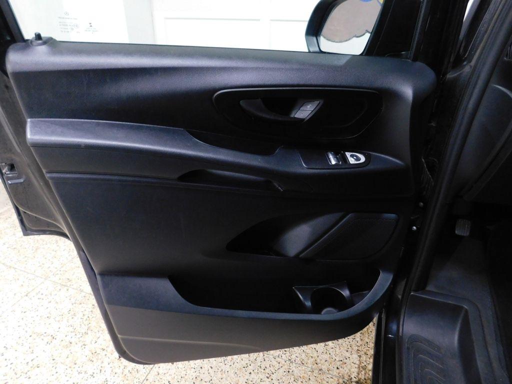 Mercedes-Benz Metris Passenger Van 2019