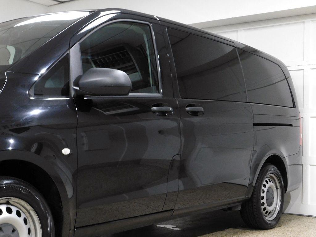 Mercedes-Benz Metris Passenger Van 2019