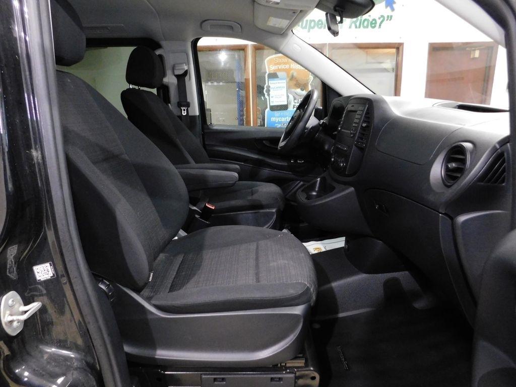 Mercedes-Benz Metris Passenger Van 2019