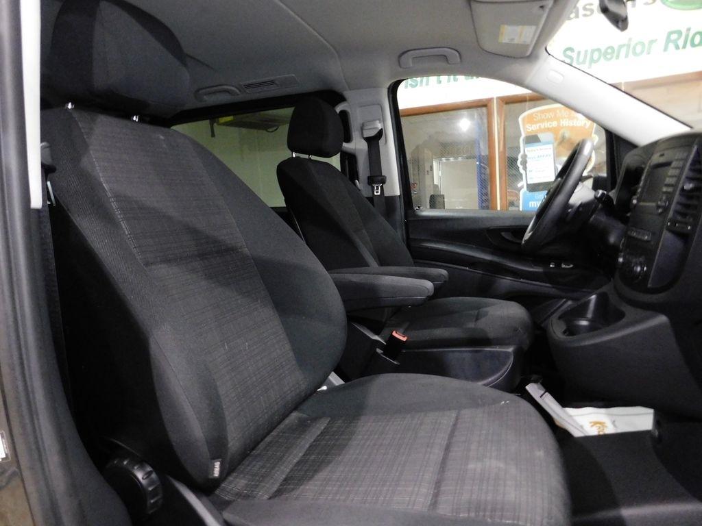 Mercedes-Benz Metris Passenger Van 2019