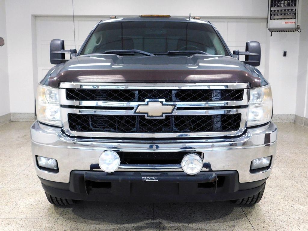 Chevrolet Silverado 2500HD LT Crew Cab 4WD 2011