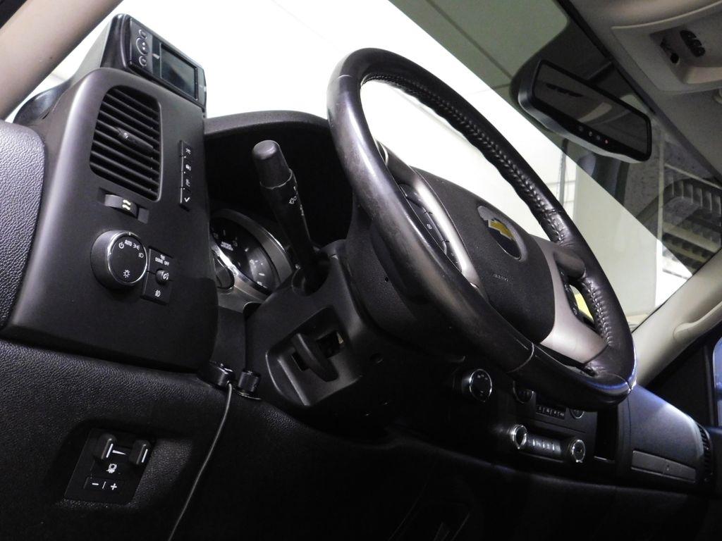 Chevrolet Silverado 2500HD LT Crew Cab 4WD 2011
