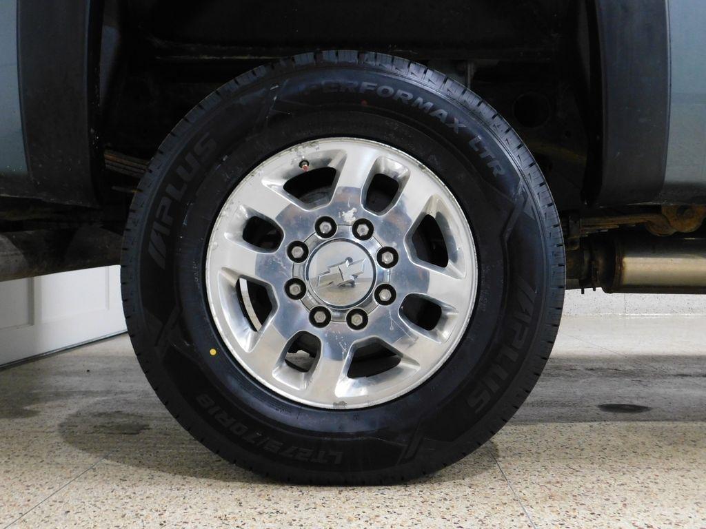 Chevrolet Silverado 2500HD LT Crew Cab 4WD 2011