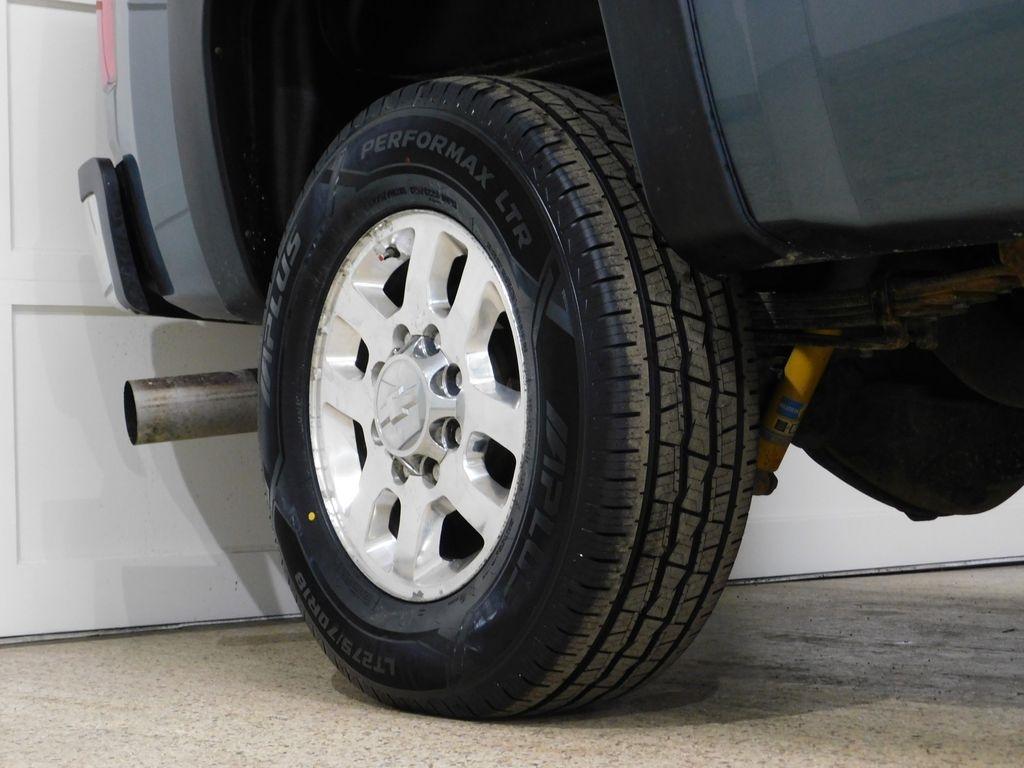 Chevrolet Silverado 2500HD LT Crew Cab 4WD 2011