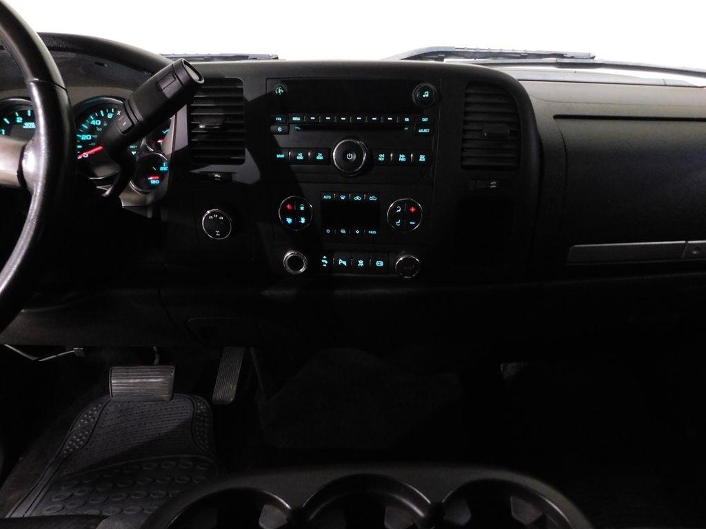 Chevrolet Silverado 2500HD LT Crew Cab 4WD 2011