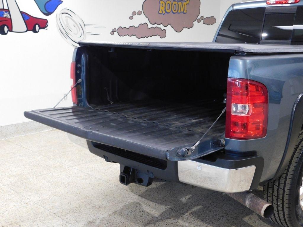 Chevrolet Silverado 2500HD LT Crew Cab 4WD 2011